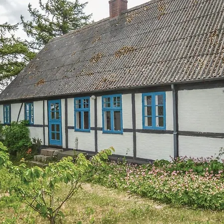 Dom wakacyjny Stubbekobing With Fireplace Ii *