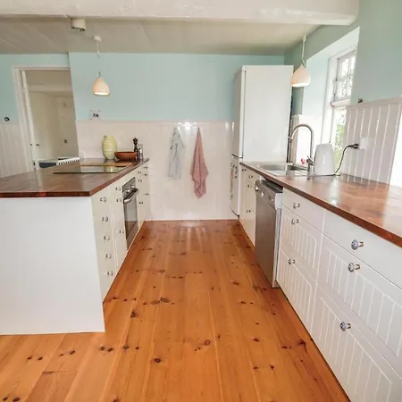 Stubbekobing With Fireplace Ii *