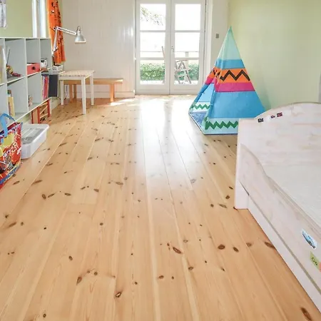 Dom wakacyjny Stubbekobing With Fireplace Ii *