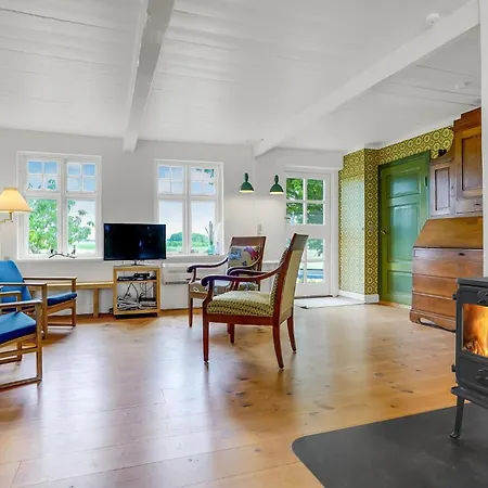 Dom wakacyjny Stubbekobing With Fireplace Ii *