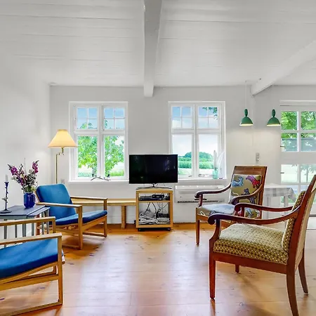 Dom wakacyjny Stubbekobing With Fireplace Ii *